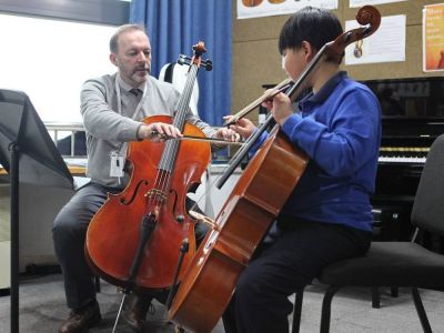 理查华德教长大提琴
